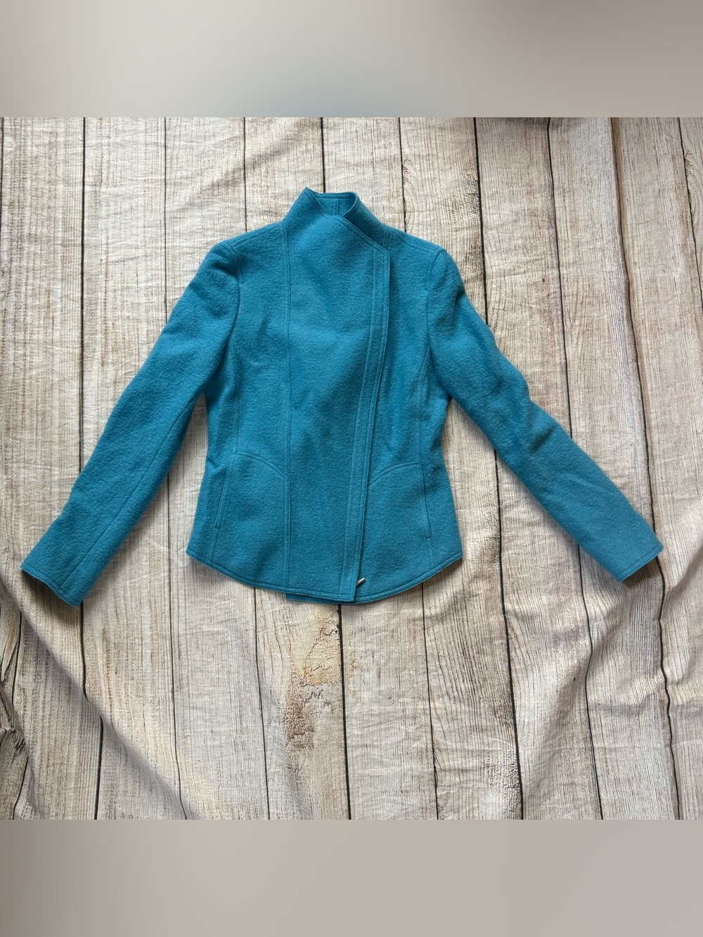 Akris Punto Asymmetric Zip Felted Wool Size 8 Full Zip Jacket Blazer